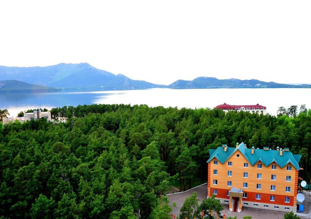 Hotel Nurlytau Borovoje Eksteriør bilde